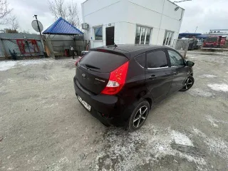 Hyundai Solaris, 2011, 107 лс, 127667 км, АКПП, легковой автомобиль, год изготовления: 2011, легковой комби (хэтчбек), г/н: K223XH86, цвет: черный, VIN: Z94CT51CBBR015194, ПТС 78 НК 635002, СТС 99 44 705582. (Ржавчина по кузову, летняя резина)
