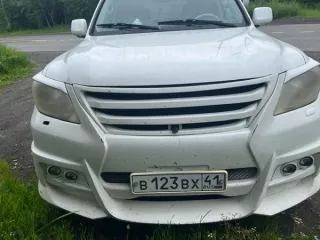 Автомобиль Lexus LX 570 , 2008 года выпуска, цвет – перламутрово-белый, государственный номер В123ВХ41, идентификационный номер (VIN) JTJHY00W174015351, номер шасси (рамы) JTJHY00W174015351, номер кузова (прицепа) JTJHY00W174015351, номер двигателя 3026924, мощность двигателя – 367 л.с, объем…