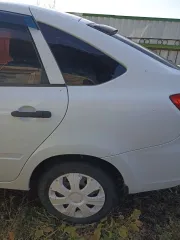 Продается автомобиль LADA Granta, VIN XTA219110EY099596, 2014 года выпуска, цвет кузова белый, категория В.