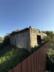 Дом 33,1 м², участок 1500 м², Республика Мордовия, село Троицк, улица Ковылкинская, дом 3. Кадастровый номер дома: 13:12:0132001:1753. Кадастровый номер земельного участка площадью 1500+/-14 м²: 13:12:0132001:233. Местоположение установлено относительно ориентира в границах участка. С документацией…