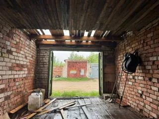 Гараж 49,4 кв.м. и участок 23 кв.м., Республика Коми. Нежилое здание, площадь: 49,4кв.м., кадастровый номер: 11:12:1703003:655 и земельный участок, площадь: 23кв.м., категория земель: Земли населенных пунктов, разрешенное использование: для гаража, кадастровый номер: 11:12:1703003:126, Адрес…
