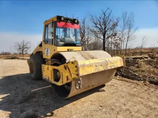 Экскаватор гусеничный Hyundai R300LC-9SH, заводской номер HHKHZ808LE0000183, 2014 год выпуска, госномер 58 УЕ 9248 (63 СВ 9366). Экскаватор гусеничный Hyundai R300LC-9S, заводской номер HHKHZ810LE0001178, 2014 год выпуска, госномер 58 УЕ 9241 (63 СВ 9362). Трактор ДТ-75 ДЕРС2 с бульдозерным…