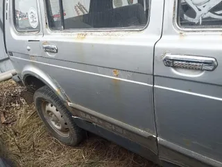 Легковой автомобиль LADA 213100 2011 года. VIN: XTA213100B0128419. Марка, модель: LADA 213100. Категория: B. Год изготовления: 2011. Двигатель: модель 21214, номер 9438914, бензиновый, объем 1690 куб. см, мощность 80,9 л.с. (59,5 кВт). Цвет кузова: светло-серебристый металлик. Экологический класс…
