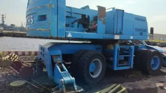 Terex Fuchs MHL 380 2003 погрузчик, ГРЗ 1293ХН47, частично разукомплектован: отсутствует двигатель, стрела.