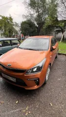 Седан Kia Rio 2020 года, оранжевый, VIN Z94C241BBLR179349, госномер А804ВС156, мощность двигателя 122 л.с.