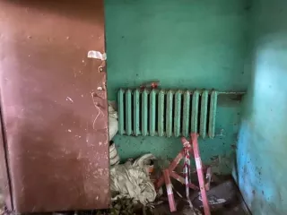 Нежилое помещение, расположенное по адресу: Санкт-Петербург, ул. Фрунзе, д. 23, литера А, пом. 2-Н, площадь 214.5 кв.м, назначение: нежилое, этаж: подвал, кадастровый номер 78:14:0007644:3983. Право собственности подтверждается записью в Едином государственном реестре недвижимости от 16.11.1999 №…