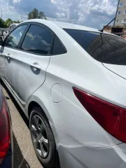 Hyundai Solaris, 2016 года, 107 лс, 200000 км. Транспортное средство: HYUNDAI SOLARIS, VIN номер: Z94CT41CBHR509331, г.в. 2016. Требуется ремонт. Является предметом залога ПАО "Сбербанк". Обременения и ограничения на распоряжение и эксплуатацию имущества, наложенные работниками службы судебных…