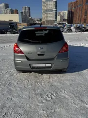 Nissan Tiida 1.6 Elegance, 2008. Легковой автомобиль марки NISSAN, модели Tiida 1.6 Elegance, год выпуска 2008, идентификационный номер (VIN): 3N1FCAC11UK428775. Имущество находится в залоге у ПАО "Совкомбанк". Ознакомление с имуществом осуществляется по согласованию с организатором торгов по эл…