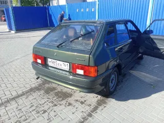 ВАЗ 21140 2006 года, VIN: XTA21140064283450, госномер: М985ХН161. Двигатель 1.5 литра, механическая коробка передач. Имеются значительные очаги коррозии. Возможна замена прокладки ГБЦ, необходима замена патрубков охлаждения двигателя. Сломана передняя пассажирская дверная ручка. Не работает…