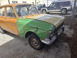 Toyota Cresta 1996, белый, гос. номер К750СА75. ЗИЛ 131, зеленый, без гос. номера. ВАЗ 2107, гос. номер Е120ТН75, VIN: ХТА21144094760856. Toyota Corolla, белый. Москвич 412 ИЭ 1981, гос. номер Е245ТХ75, цвет Бизон, крылья передние зеленого цвета, кузов № С227706, двигатель № 066. Nissan Avenir…