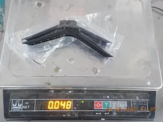 Тряпки для швабры, диффузор бампера пластиковый (накладка) в комплекте с крепежными элементами, щетки для уборки дома и черенки к ним, столик с металлическими раскладываемыми ножками, изделия для игры: шахматы настольные, набор для ванной комнаты, пистолет продувочный, ершики для унитаза…