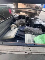 Офисная и компьютерная техника, бытовое оборудование в ассортименте, 62 наименования, 89 единиц: мониторы – 18 шт; игровая консоль – 12 шт., системный блок – 16 шт., системный блок без передней панели – 1 шт., передняя панель системного блока – 1 шт., провод USB – 1 шт., USB-накопитель – 5 шт…