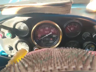 Грузовой автомобиль ГАЗ СА33507 1989 года, цвет голубой. VIN: XTH531400K1318825, госномер: M227HA75. Мощность двигателя 115 л.с. Не на ходу, требуется ремонт двигателя и коробки передач.