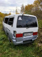 Toyota RegiusAce 2002 года, 91 лс, 300000 км, гос номер А402ОО124, VIN отсутствует, транспортное средство не на ходу, двигатель заклинил, коробка передач отсутствует