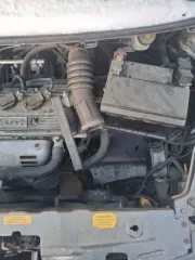 Лифан X50 2016 года, 103 л.с., пробег 56 502 км. VIN: X9W215852G0000487, госномер О949КО138. Автомобиль не на ходу. Коробка передач неисправна, привод коробки снят и находится в багажнике. Двигатель не закреплен под капотом, так как неисправен и стоит на деревянной доске. Находится в Иркутской…