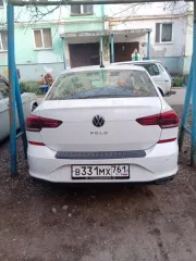 Volkswagen Polo седан 2022 года выпуска, белого цвета, механическая коробка передач, пробег 28 814 км, государственный номер В331МХ761, VIN XW8ZZZCKNG02782, находится в залоге. Местоположение: Ростовская область, г. Ростов-на-Дону.