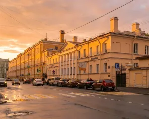 Нежилое здание 2410,8 кв.м с участком 1230 кв.м, Санкт-Петербург, ул. Радищева, д. 39, лит. А, 3-этажное, кадастровые номера 78:31:0001210:3029, 78:31:0001210:8, земли населенных пунктов - для размещения административно-управленческих и общественных объектов, ограничения и обременения: ипотека до…