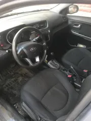 Kia Rio, 2013 год, 106.9 л.с., пробег 300000 км, АКПП. VIN: Z94CB41ABDR128973, госномер: В568ВХ763.