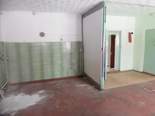 Нежилое здание - молочный павильон, площадью 372,3 кв. м., кадастровый номер: 74:08:4702024:464, адрес: Челябинская область, г. Карталы, пер. Дзержинского, д. 9г. Ознакомление с имуществом осуществляется по заявке по тел. 89048159915 или эл. адресу: chesaserg@@mail.ru.