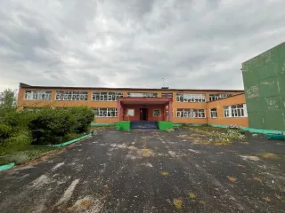 Нежилое здание 2091 кв.м Курская область Здание с кадастровым номером 46:21:170502:59 площадь 2091 по адресу Российская Федерация, Курская область, м.р-н Советский, с.п. Ленинский сельсовет, п. Расховецкий, зд. 8 Год ввода в эксплуатацию: 1960 Количество подземных этажей : 0 Общая площадь: 2091…