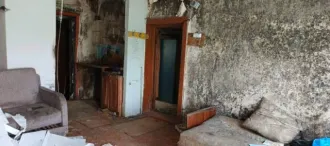 Квартира 21,3 кв.м в Пензенской области, г. Сурск, ул. Трудовая, д. 87, кв. 2. Жилое помещение, 1 комната, 1 этаж. Кадастровый номер 58:07:0610402:1440. Находится в совместной собственности.