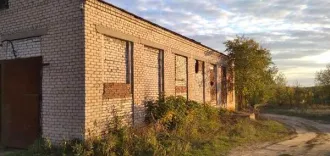 Нежилое здание общей площадью 600,6 кв.м, расположенное на земельном участке общей площадью 917,0 кв.м по адресу: Волгоградская область, Михайловский район, х. Сенной, ул. Советская, дом 41. Количество этажей: 1. Кадастровый номер: 34:16:070001:1443 | 34:16:070001:1441