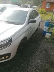 Автомобиль марки LADA Vesta на ходу, находится в хорошем техническом состоянии. По всем интересующим вопросам обращаться в рабочие дни с 09.00 до 12.00 местного времени по контактному телефону +7-917-765-32-16.