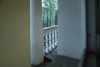 1/2 доли нежилого помещения 143,5 кв.м, Московская область, Рузский г.о., рп Тучково 1/2 доля помещения в Московской обл. 1/2 доля в помещении места общего пользования, назначение: нежилое, общее имущество собственников помещений в многоквартирном доме, находящемся по адресу: Российская Федерация…