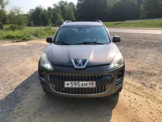 Автомобиль Peugeot 4007 2010 года, VIN Z8TVUSFZFAM940298. После ДТП имеются повреждения передних фар (лопнут внешний пластик, внутри отражатели рассыпались). Передний бампер, решётка радиатора повреждены. По кузову имеются места коррозии, по дну автомобиля присутствуют сквозные ржавчины. Работает…