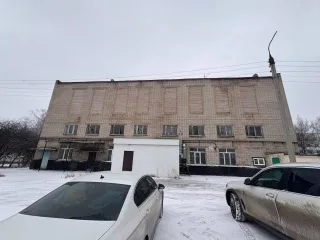 Здание 1088,3 кв.м. и земельный участок 874 кв.м., Республика Татарстан Здание (промблок), 1088,3кв.м., кад.№16:39:041101:472, Земельный участок, 874кв.м., кад.№16:39:041101:1006, Республика Татарстан, п. Нефтебаза, ул. Центральная 24