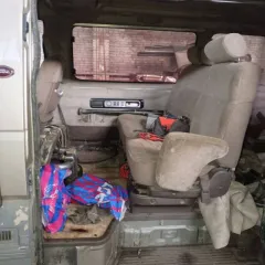 Nissan Caravan, 1982 года, 85 лс, 150000 км, номер кузова ARME24015541, гос. номер У589АМ27. Техническое состояние транспортного средства: не на ходу, не исправна автоматическая коробка передач, двигатель требуется ремонт; по кузову многочисленные следы сквозной коррозии.