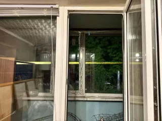 1/4 доля в праве на жилое помещение, площадь: 66,8 кв.м., кадастровый номер: 23:06:1502010:355, адрес  местонахождение : Краснодарский край, р н Гулькевичский, х Чаплыгин, пр кт 35 летия Победы, д 5, кв 10