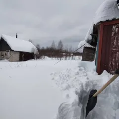 1/3 доли земельного участка и дома в Кировской области, площадь 830 кв.м, назначение: земли населенных пунктов, виды разрешенного использования: для ведения личного подсобного хозяйства, адрес: 612410, Кировская обл, Зуевский р-н, г Зуевка, ул К.Цеткин, д 28, кадастровый номер: 43:09:310111:356 и…