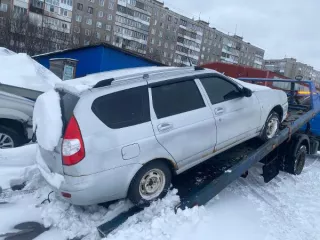 Автомобиль LADA 217130 LADA PRIORA, 2010 года выпуска. Цвет: светло-серебристый металл. Государственный регистрационный знак А 135 КУ 51 (фактически отсутствует). VIN: ХТА217130А0019996. Ключ зажигания, ПТС, СТС в наличии. Отслоение ЛКП и коррозия металла, в том числе сквозная, в области колесных…