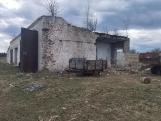 Гараж 315.6 кв.м с земельным участком 460 кв.м, Пермский край. Гараж, назначение: нежилое, количество этажей 1, в том числе подземных 0, общей площадью 315,6 кв.м., кадастровый номер: 59:37:0240101:519, адрес объекта: Пермский край, Усольский р-н, с. Щекино, ул. Содовиков, д. 26, с земельным…