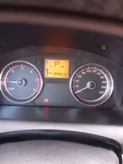 SsangYong Actyon 2011 года, 149 л.с., пробег 199567 км, автоматическая коробка передач. Автомобиль на ходу, заводится. Требуется замена сальников со стороны шкива и коробки передач, а также замена прокладки или всей клапанной крышки. Заменены генератор, приводные ремни, тормозные колодки и…