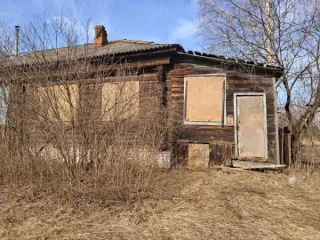 Квартира 39.3 кв.м, Владимирская область, г. о. Муром, с. Татарово, ул. Мира, д. 9, кв. 2. Общая площадь 39,3 кв.м. Квартира расположена на первом этаже одноэтажного дома. Продажа для последующего использования в целях, не связанных с проживанием граждан.