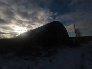 Зерносклад 450,8 кв.м и земельный участок 1278 кв.м Тюменская область Нежилое строение-зерносклад 450,8 кв.м + земельный участок 1278 кв.м. Нежилое строение – зерносклад площадью 450,8 кв.м., кадастровый номер: 72:12:0201001:1396, адрес: Тюменская область, Нижнетавдинский район, с. Девятково…