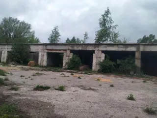 Земельный участок с кадастровым номером 21:07:080706:254, общей площадью 4017 кв. м., категория земель: земли сельскохозяйственного назначения, разрешенное использование: обеспечение сельскохозяйственного производства; здание (нежилое здание, здание автогаража), назначение - нежилое, с кадастровым…