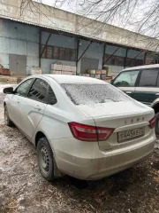 Lada Vesta, 2019 года, 106 л.с., 166157 км. Легковой автомобиль, VIN XTAGFL110LY402545, механическая коробка передач, отсутствует аккумулятор. Возможно потребуется капитальный ремонт ДВС. Находится в залоге у АО "ТБанк".