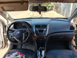 ХЕНДЭ СОЛЯРИС, 2014, VIN Z94CT41CBFR379936, автомобиль находится в залоге у ПАО "Сбербанк России".