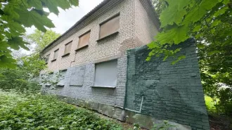 Здание лечебного корпуса 839,1 кв.м и земельный участок 2216 кв.м, Красное Село, Санкт-Петербург. Здание по адресу: Российская Федерация, Санкт-Петербург, внутригородское муниципальное образование города федерального значения Санкт-Петербурга город Красное Село, территория Хвойный, дом 41, литера…