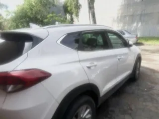 Hyundai Tucson, 2017 года, 150 лс, 200000 км, АКПП, белый, WIN: XWEJC813BJ0004488
