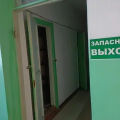 Земельный участок площадью 809 кв.м. с кадастровым номером 45:24:020104:135 по адресу: Местоположение установлено относительно ориентира, расположенного в границах участка. Почтовый адрес ориентира: обл. Курганская, р-н Юргамышский, рп. Юргамыш, ул. Нефтебазы, дом 3, с расположенным на нем зданием…