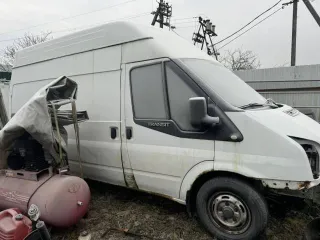 Ford Transit 2007 года. VIN: WF0XXXTTFX7K88523. Без двигателя и подкапотного пространства.