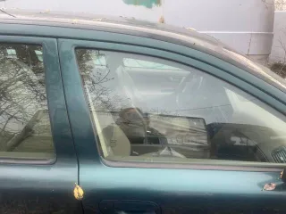 Volvo V70, 2000 Volvo V70, 2000 года, 200 лс, 344756 км еще Volvo V70, 2000 года, 200 лс, 344756 км еще Марка Volvo Модель V70 VIN YV1SW58K2Y1005782 Госномер B555EE51 продается вместе с автомобилем Год выпуска 2000 г. Цвет Зеленый Мощность двигате ля 200 л.с. Объём двигателя 2.4 л. Номер двигателя…