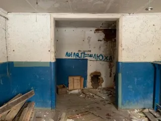 Контора 298 кв. м и земельный участок 1466 кв. м в Вологодской области. Кадастровый номер здания: 35:19:0309007:169. Назначение: нежилое. Количество этажей: 1, подземных этажей: 0. Общая площадь здания: 298 кв. м. Адрес: Российская Федерация, Вологодская область, Устюженский район, деревня…