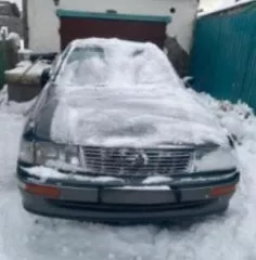 Toyota Crown, 1993 г., цвет темно-зеленый. Пробег уточнять при осмотре.