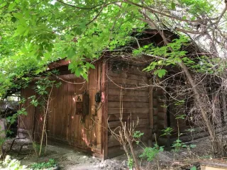 Комплекс недвижимости 4773.6 кв.м, Иркутская область. Расположен в Кировском районе г. Иркутска по ул. Степана Разина, 23. Земельный участок площадью 3427 +/- 6.5 кв.м, кадастровый номер 38:36:000034:173, категория земель: земли населенных пунктов, вид разрешенного использования: под эксплуатацию…