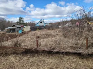 Земельный участок площадью 858 кв.м, кадастровый номер 35:02:0305051:6, РНФИ П11370007407, с расположенными на нем объектами недвижимого имущества — нежилым 2-х этажным зданием - садовый дом, площадью 41,4 кв.м, кадастровый номер 35:02:0305051:267, РНФИ П12370150882, а также нежилым одноэтажным…